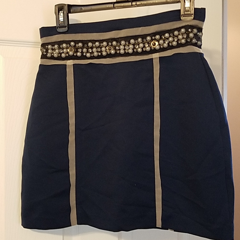 Los Angeles 12 by 12 skirt navy size medium